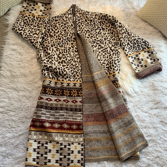 Max Sport Sweaters - MAXSPORT Cheetah open sweater duster
